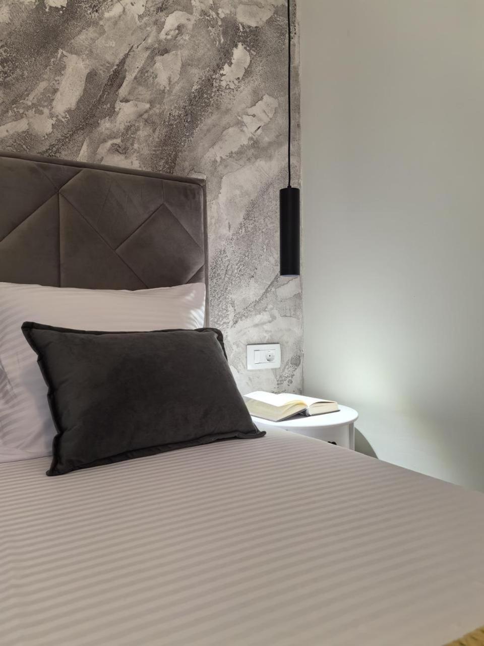 Apartament Sunny Hill - Parking - Fenced Garden - Luxury Loft Kotor Zewnętrze zdjęcie