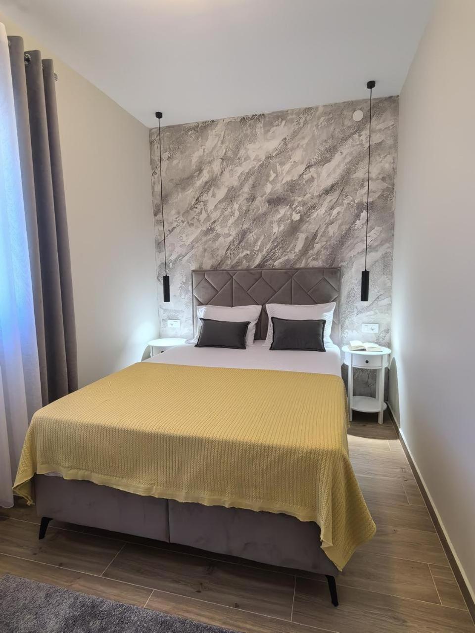 Apartament Sunny Hill - Parking - Fenced Garden - Luxury Loft Kotor Zewnętrze zdjęcie