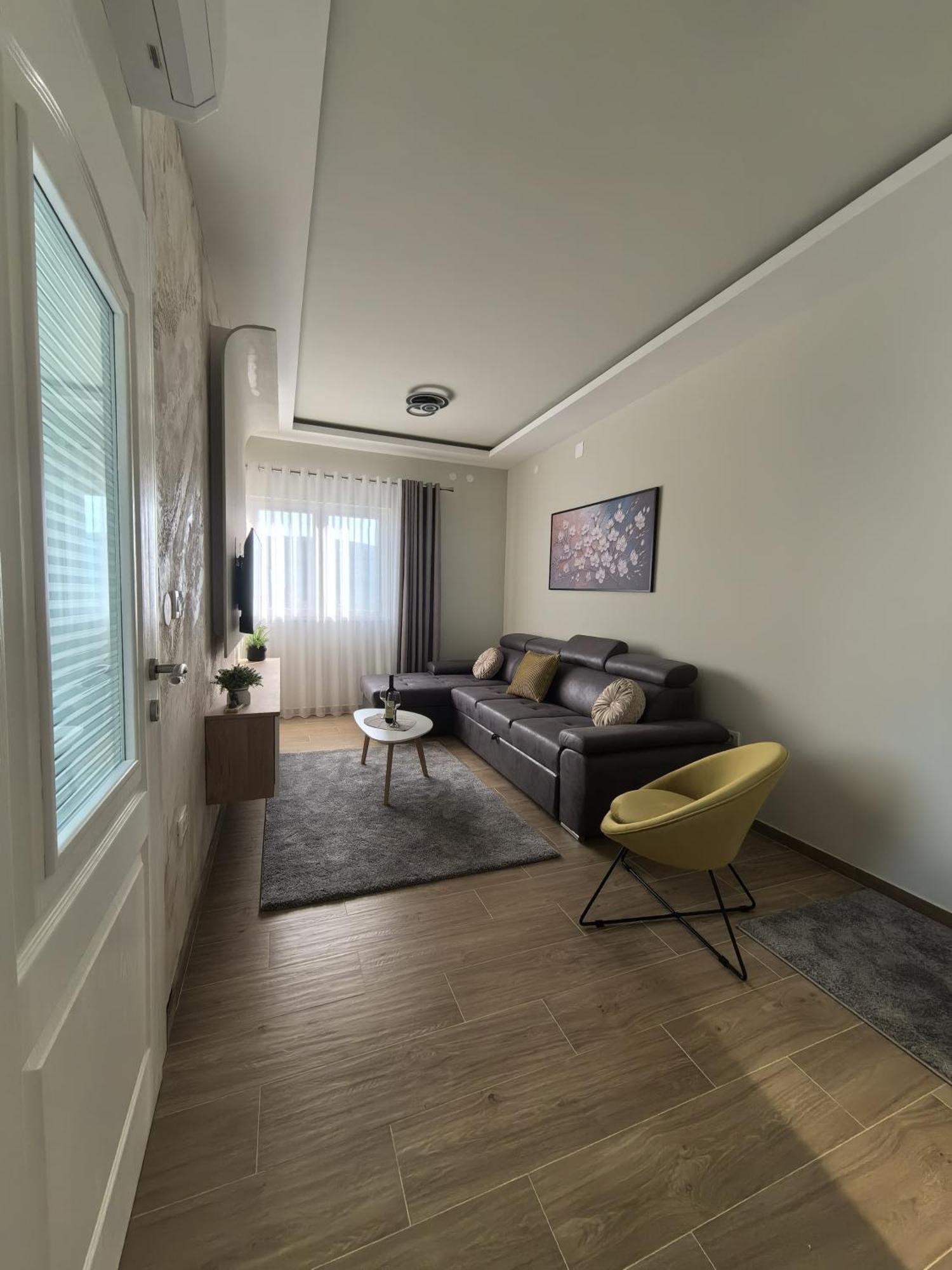 Apartament Sunny Hill - Parking - Fenced Garden - Luxury Loft Kotor Zewnętrze zdjęcie