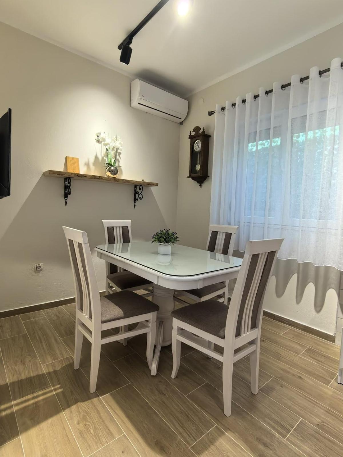 Apartament Sunny Hill - Parking - Fenced Garden - Luxury Loft Kotor Zewnętrze zdjęcie