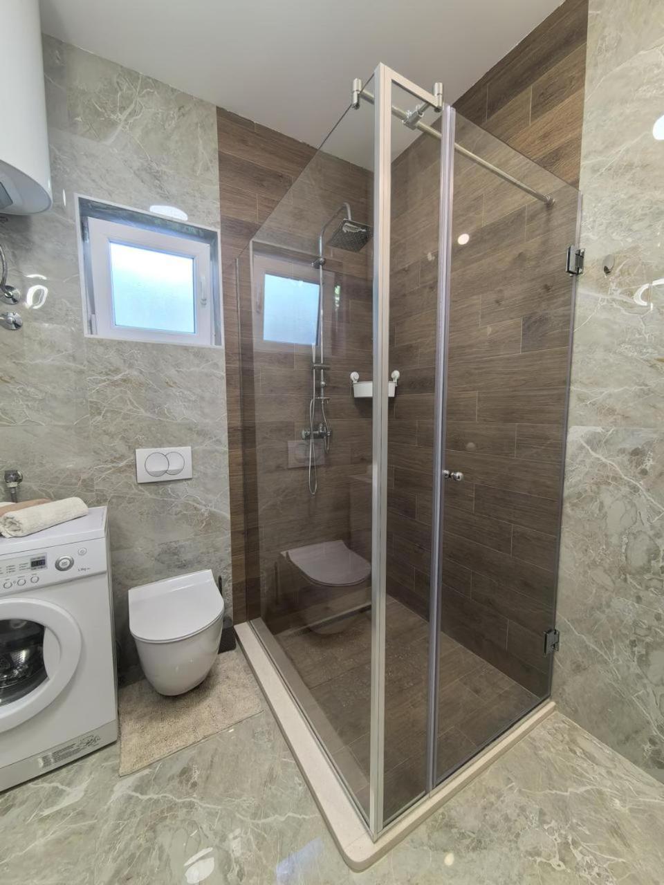 Apartament Sunny Hill - Parking - Fenced Garden - Luxury Loft Kotor Zewnętrze zdjęcie