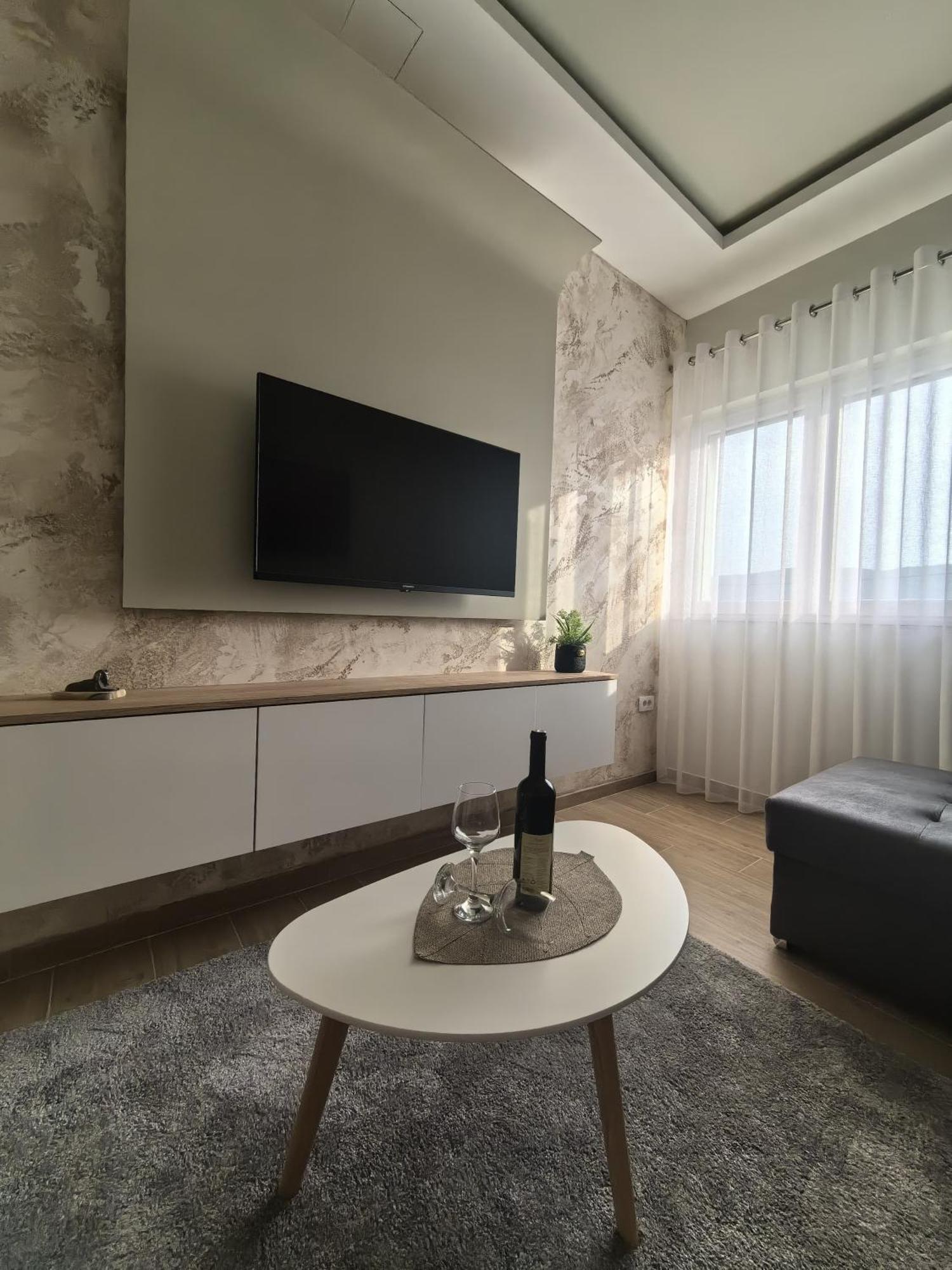 Apartament Sunny Hill - Parking - Fenced Garden - Luxury Loft Kotor Zewnętrze zdjęcie